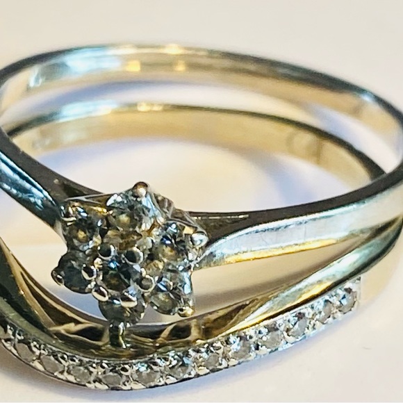 18k Gold engagement diamond rings - Picture 3 of 4